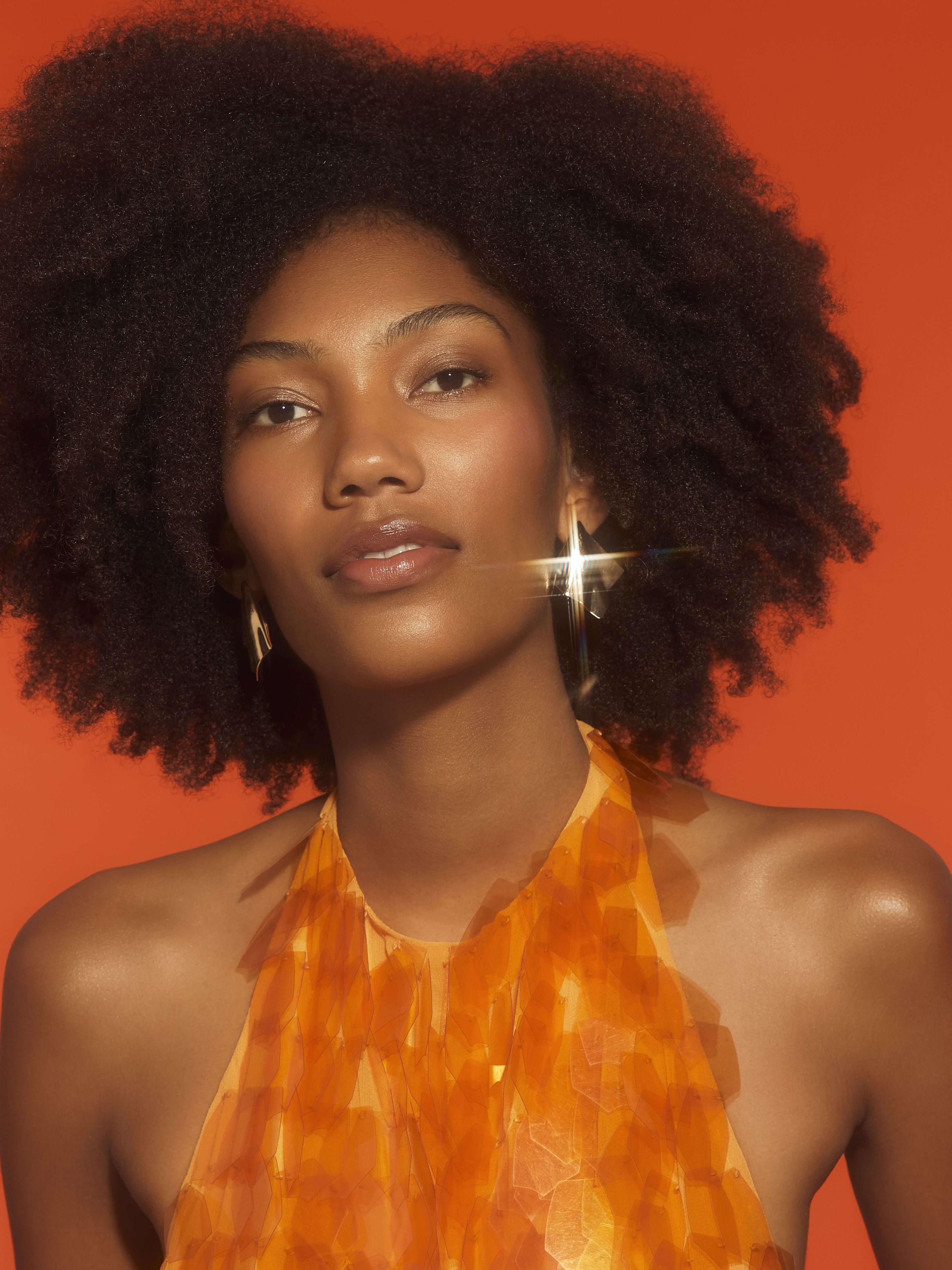 Glowy party makeup look